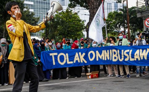 Indonesian Students to Gather Again Next Week to Protest Jobs Law