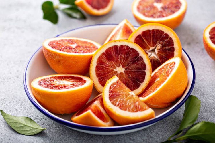 Ilustrasi blood orange, salah satu buah yang meningkatkan imun.