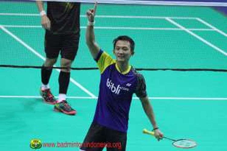 Pemain tunggal putra Jawa Tengah (Jateng), Ihsan Maulana, mengalahkan wakil DKI Jakarta, Jonatan Christie, pada semifinal beregu Pekan Olahraga Nasional Jawa Barat (Jabar) 2016 di GOR Bima, Cirebon, Kamis (22/9/2016).