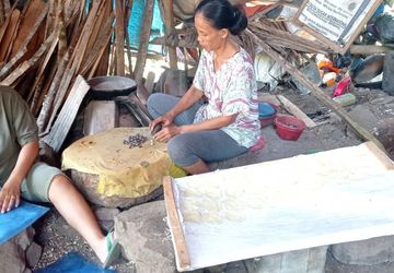 Banyak Pesta Pernikahan dan Sunatan, Emping Melinjo di Lebak Laris Manis