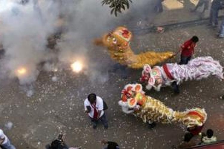 Sebuah atraksi budaya barongsai.