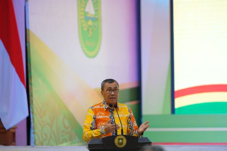 Gubernur Riau Syamsuar dalam salah satu kesempatan.