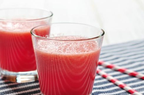 7 Jenis Minuman yang Baik Dikonsumsi Setelah Makan Banyak Daging