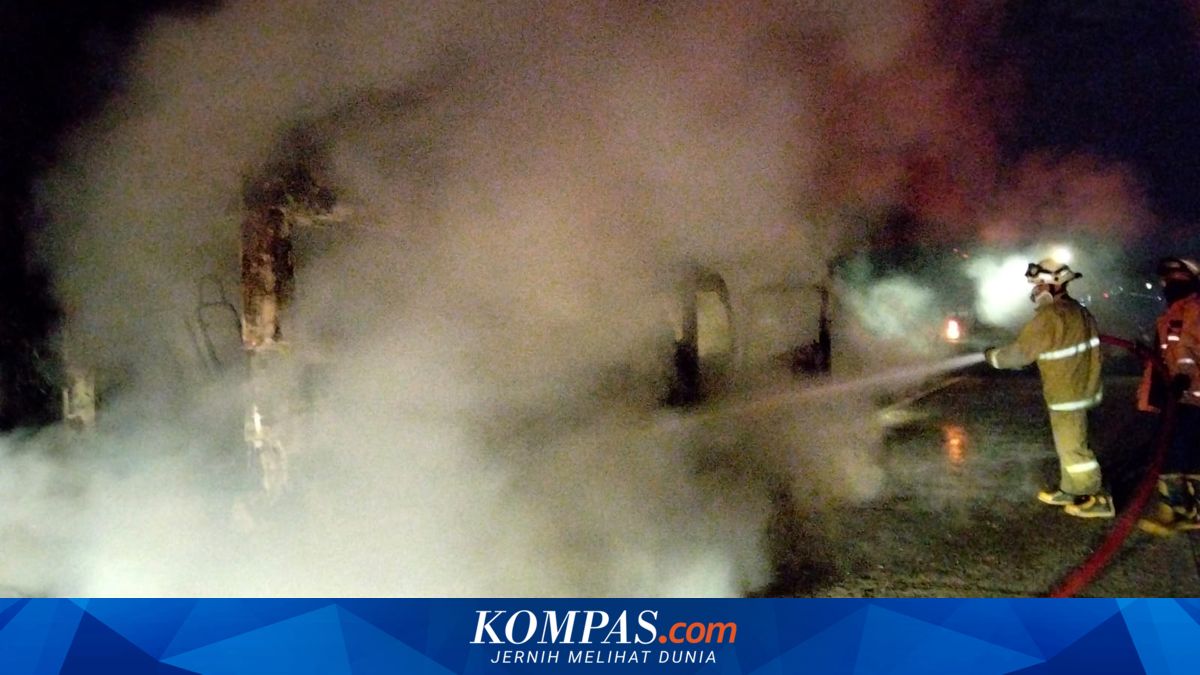 Elf Terbakar di Tol Solo-Ngawi Sragen, Diduga Korsleting Listrik