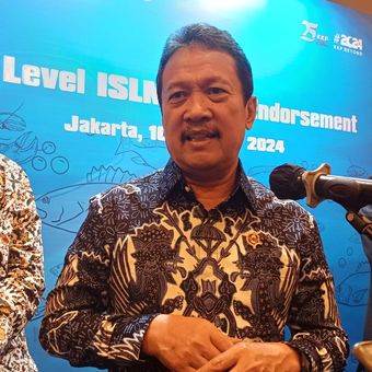 Menteri Kelautan dan Perikanan (KKP) Sakti Wahyu Trenggono       saat ditemui di Hotel Aryaduta Menteng, Jakarta, Selasa, (16/1/2024). 