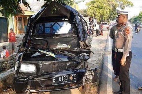 Pikap Rombongan Pengajian Kecelakaan di Pantura Indramayu, 4 Orang Tewas