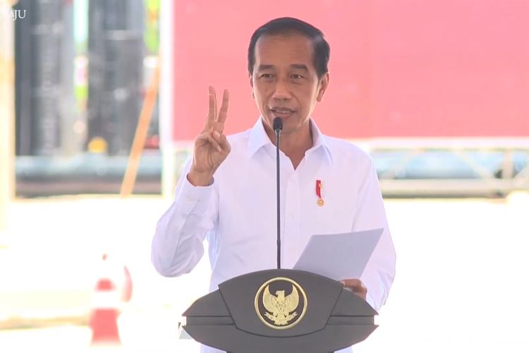 Foto tangkapan layar YouTube Sekretariat Presiden: Presiden Joko Widodo meresmikan groundbreaking atau dimulainya pembangunan smelter PT Freeport Indonesia di kawasan ekonomi khusus (KEK) Gresik, Jawa Timur, Selasa (12/10/2021). 