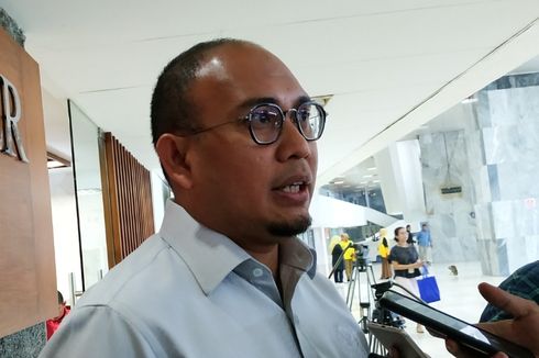 DPR Tetap Akan Panggil Himbara meski Pengenaan Tarif ATM Link Ditunda