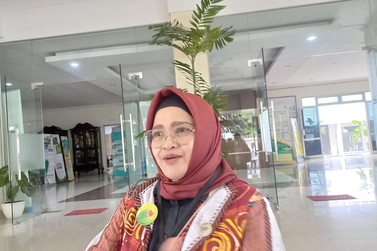 Sekda DIY Ni Made Dwi Panti Indrayanti saat ditemui di kantor Dinas Pertanian dan Pangan DIY, Jumat (26/9/2025)