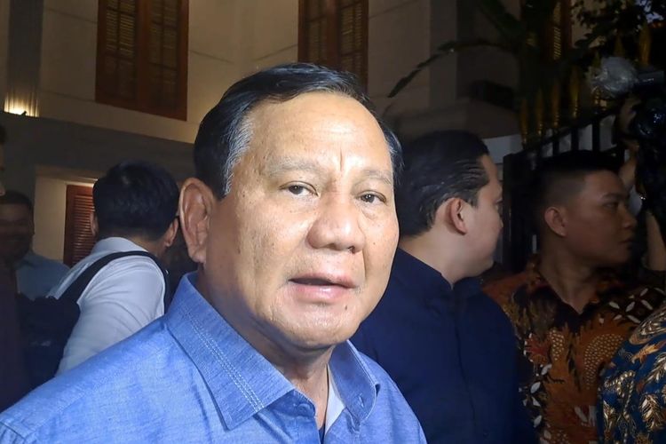Ketua Umum Partai Gerindra Prabowo Subianto saat ditemui di kediamannya, Jalan Kertanegara, Jakarta, Selasa (17/10/2023). 