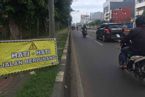 Jalan Rusak dan Berlubang di Gunung Sahari Bikin Pengendara Oleng