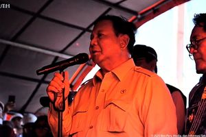 Prabowo ke Korban Banjir Sumbar: Kami Tidak Akan Biarkan Memikul Beban Sendiri