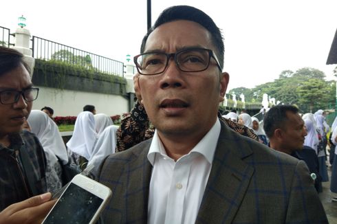 Ridwan Kamil Mulai Batasi Berjabat Tangan dan 