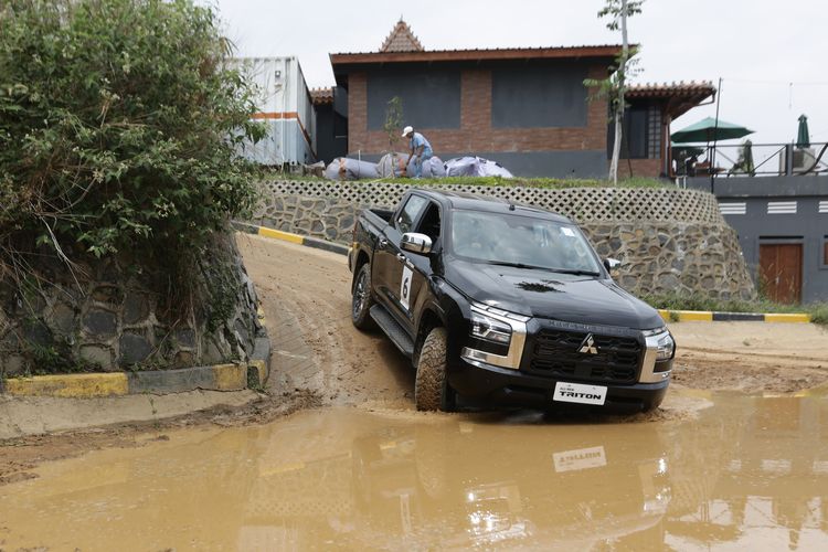 Test drive Mitsubishi All New Triton di medan off road