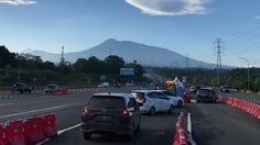 Lalin Kembali Lancar, "Contraflow" di Tol Jagorawi Dihentikan Sore Ini