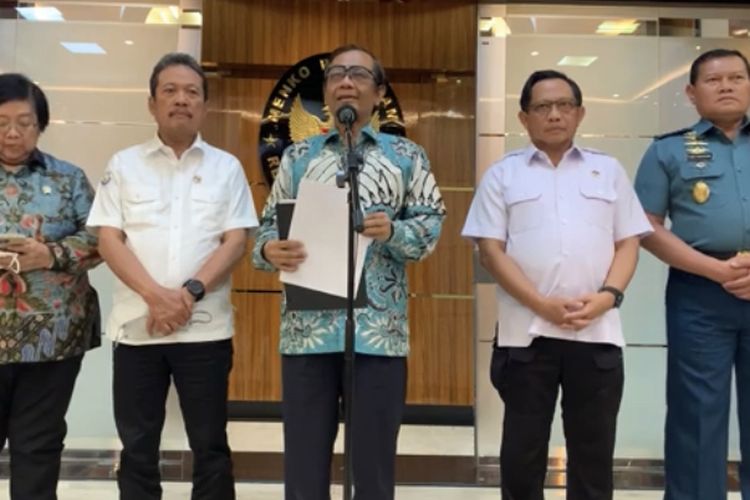Menko Polhukam Mahfud MD memberikan keterangan pers di Kantor Kemenko Polhukam, Jakarta, Rabu (14/12/2022).
