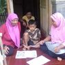 Kisah 3 Guru Ciamis Ajari Siswa di Rumah: Jalan Kaki 1,5 Jam, Lewati Bukit dan Siap Hadapi Satwa Liar 