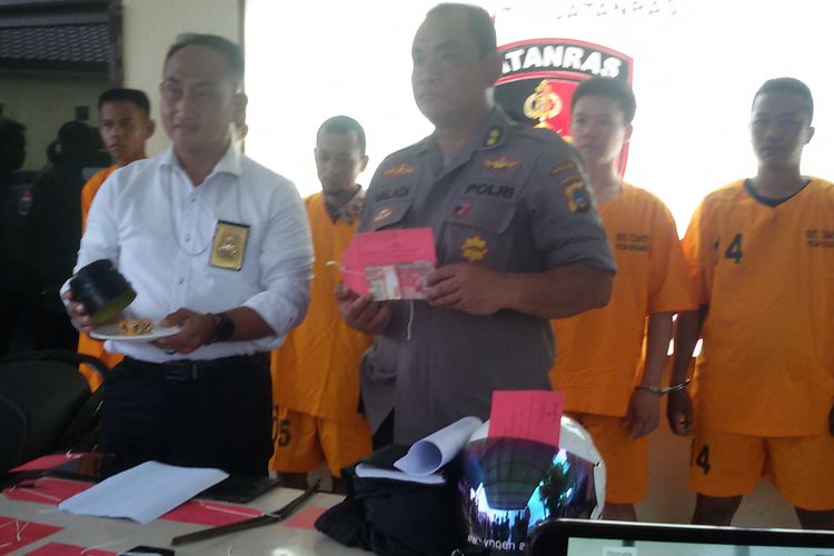 Kepolisian Polda Kepulauan Bangka Belitung saat gelar kasus curat, curas dan curanmor di Mapolda, Senin (25/3/2019)