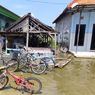 Sekolah Terendam Banjir, Siswa MI di Lamongan Belajar di Masjid