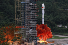 China Luncurkan Satelit Navigasi Pesaing GPS