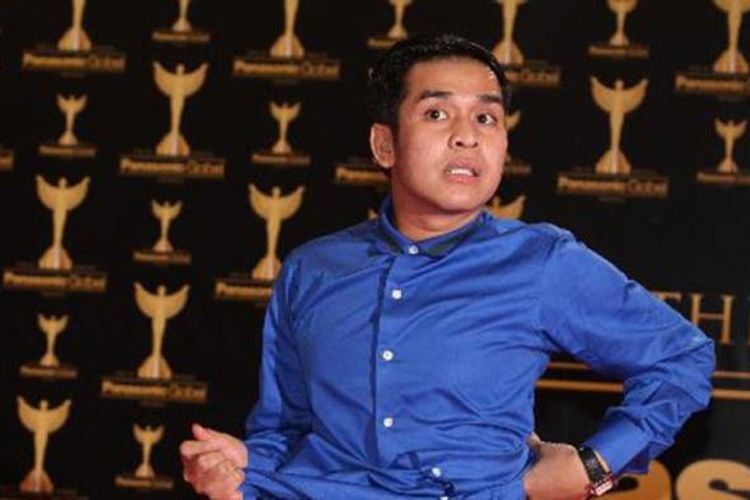 Presenter dan komedian Olga Syahputra memenangkan penghargaan sebagai komedian terfavorit dalam acara Panasonic Gobel Awards, di Jakarta Convention Center, Sabtu (30/3/2013). TRIBUNNEWS / DANY PERMANA