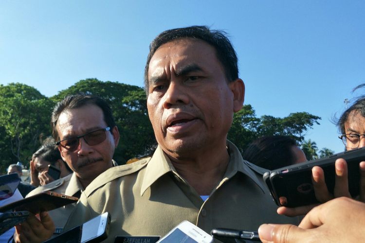 Sekretaris Daerah DKI Jakarta Saefullah di area revitalisasi Monas, Selasa (28/1/2020).