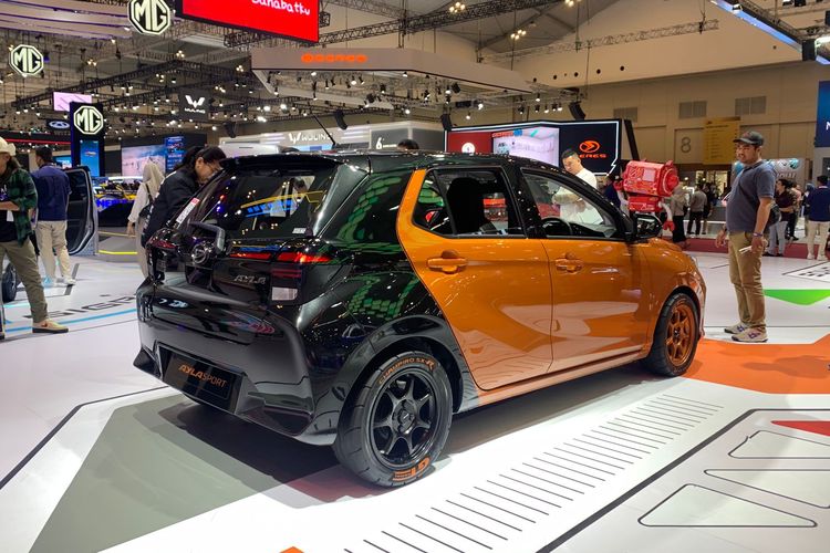 Daihatsu Ayla Sport tampil di GIIAS 2023