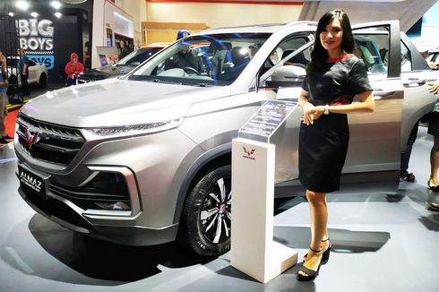 Paket Wuling Almaz dan DFSK Glory 580 di Telkomsel IIMS 2019