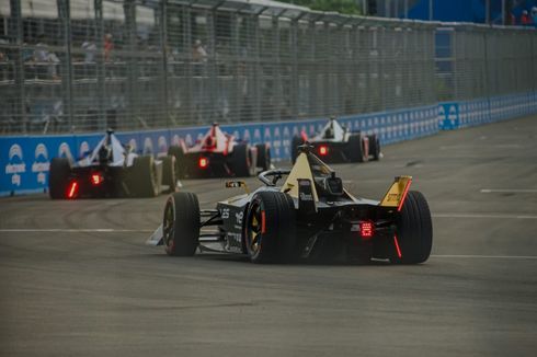 Serba-serbi Formula E Jakarta Hari Pertama: Dihadiri Anies dan Kecelakaan Mitch Evans