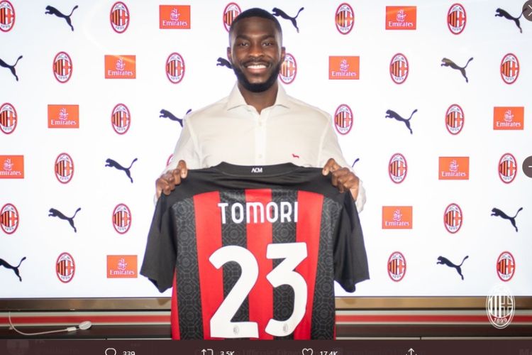 AC Milan merekrut bek muda Chelsea Fikayo Tomori dengan status pinjaman hingga akhir musim 2020-2021. 