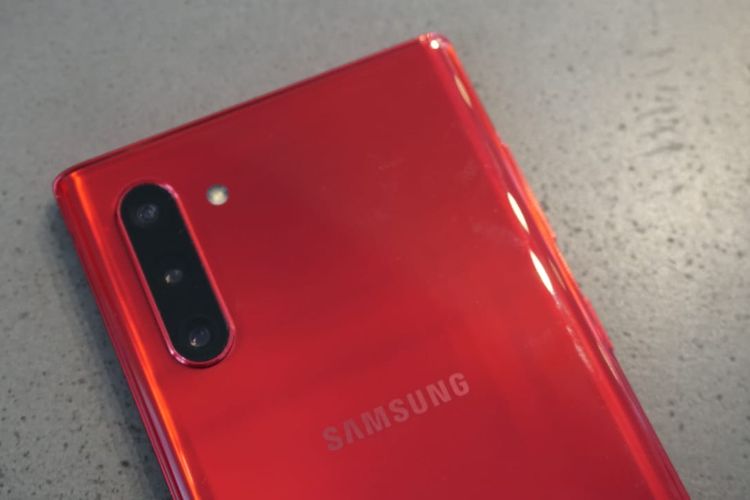 Galaxy Note 10 varian warna merah