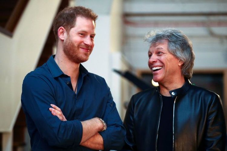 Pangeran Harry dan Jon Bon Jovi rekaman bersama dalam rangka dukungan terhadap Invictus Games.