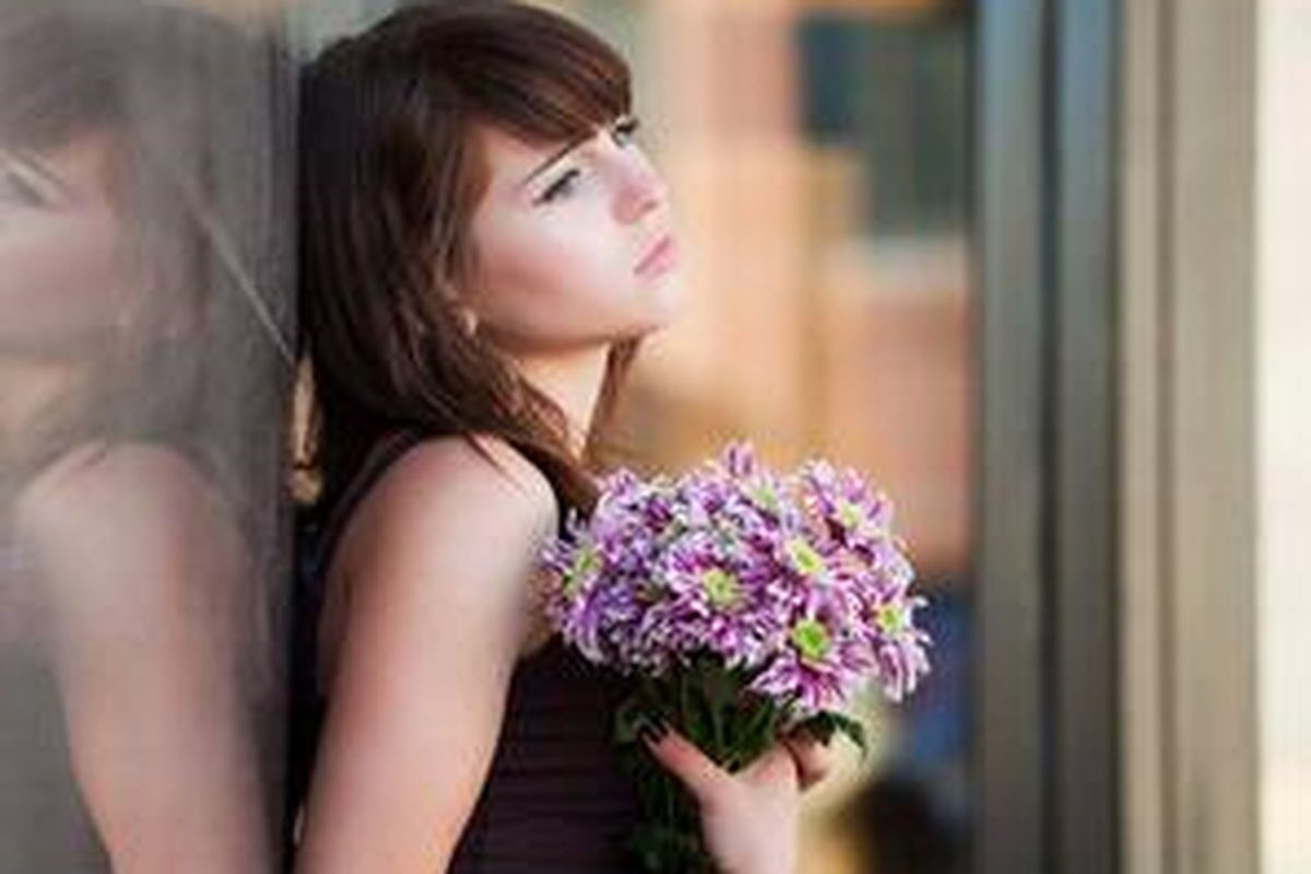 Bila tidak berusaha mengendalikan perasaan Anda, bisa jadi bayangan mengenai selingkuh menjadi kenyataan.