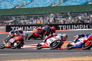 Persaingan Moto3 2026: Konsistensi Veda Ega Vs Kemenangan Danish