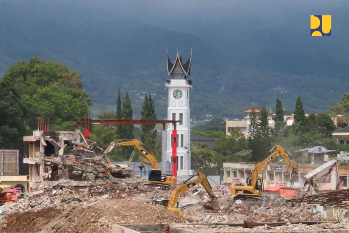 Rekonstruksi Pasar Atas Bukittinggi