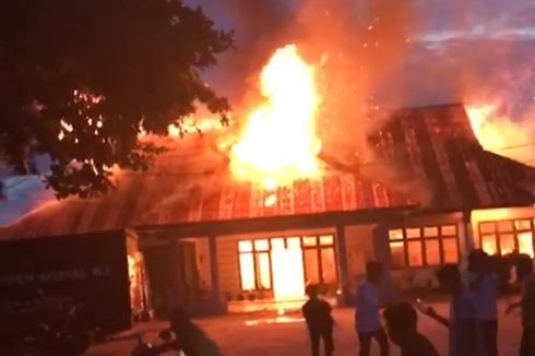 Kantor Dinsos Kota Kendari Ludes Terbakar, Kerugian Ditaksir Mencapai Rp 500 Juta