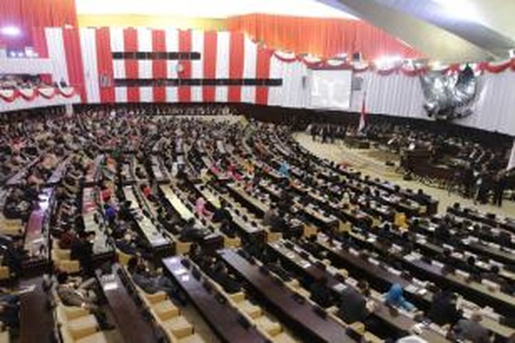 Suasana Sidang Tahunan MPR 2015 dan Sidang Bersama DPD-DPR di Kompleks Parlemen, Senayan, Jakarta Pusat, Jumat (14/8/2015). Dalam sidang tersebut Presiden Joko Widodo menyampaikan laporan pertanggungjawaban kinerja lembaga-lembaga negara.