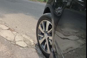 Kebiasaan Sepele Saat Parkir yang Bikin Komponen Mobil Cepat Rusak
