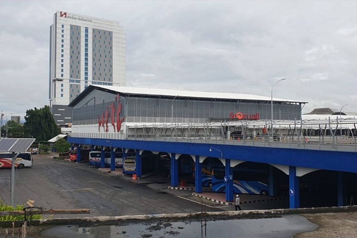 Terminal Tirtonadi, Surakarta, Jawa Tengah.