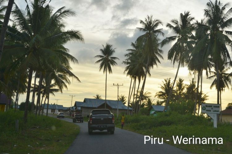 Jalan Trans Maluku.