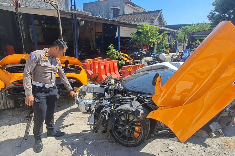 Dua Versi Penyebab Kecelakaan McLaren di Sukoharjo, Andra Sebut Ban Selip, Polisi Duga Kurang Konsentrasi