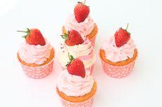Resep Cupcake Stroberi, Kue Cantik untuk Hadiah Hari Ibu
