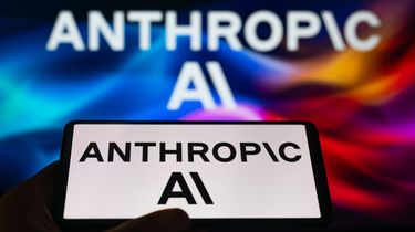 Amazon Tetap Sediakan AI Claude, Kecuali untuk Proyek Militer