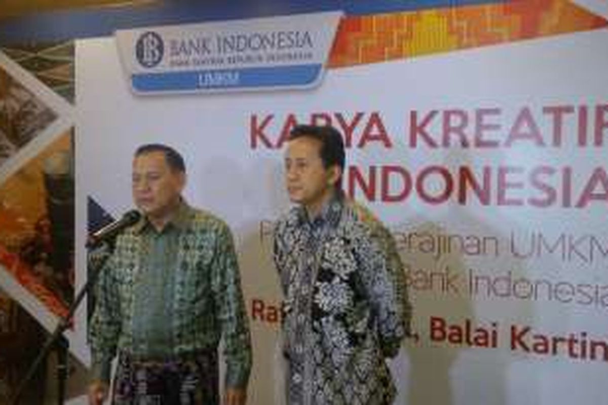 Gubernur Bank Indonesia Agus Martowardojo dan Kepala Bekraf Triawan Munaf di Balai Kartini Jakarta, Jumat (26/8/2016). Pramdia Arhando/KOMPAS.com