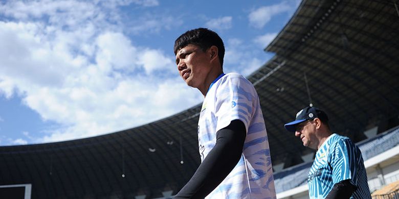 Waduh! Bek Persib Optimis Kompetisi 2021 Bisa Bergulir