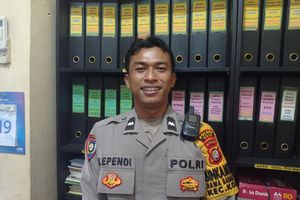 Aksi Heroik Aipda Elly Selamatkan 2 Remaja Hanyut di Kali Kresek Koja