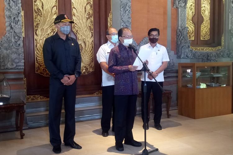Gubernur Bali, I Wayan Koster saat memberikan keterangan pers, Rabu (26/8/2020)