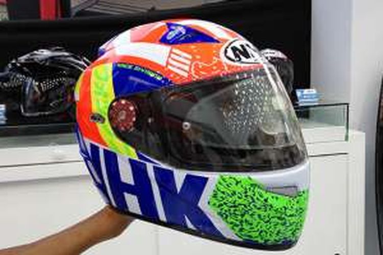 35+ Trend Terbaru Cara Agar Stiker Di Helm Bisa ...