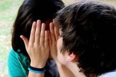 Unggah Foto Berciuman ke Facebook, Sepasang Remaja Maroko Diadili