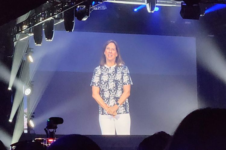 Presiden Lucasfilm Kathleen Kennedy mengumumkan proyek baru dari franchise Star Wars di ajang D23 Expo 2022 di Anaheim Convention Center, Anaheim, California, Sabtu (10/9/2022).